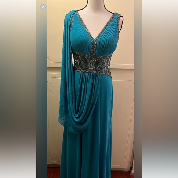 Sue Wong Turquoise Strapless Prom Gown - Picture 4 of 7